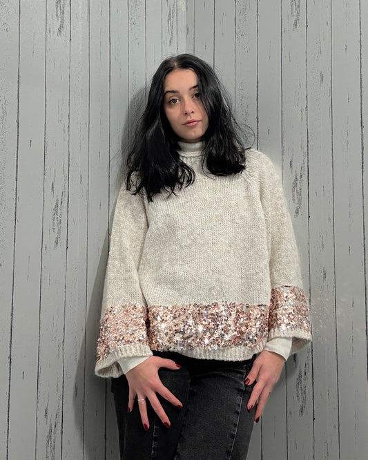 Maglione in maglia con dettagli in paillettes
