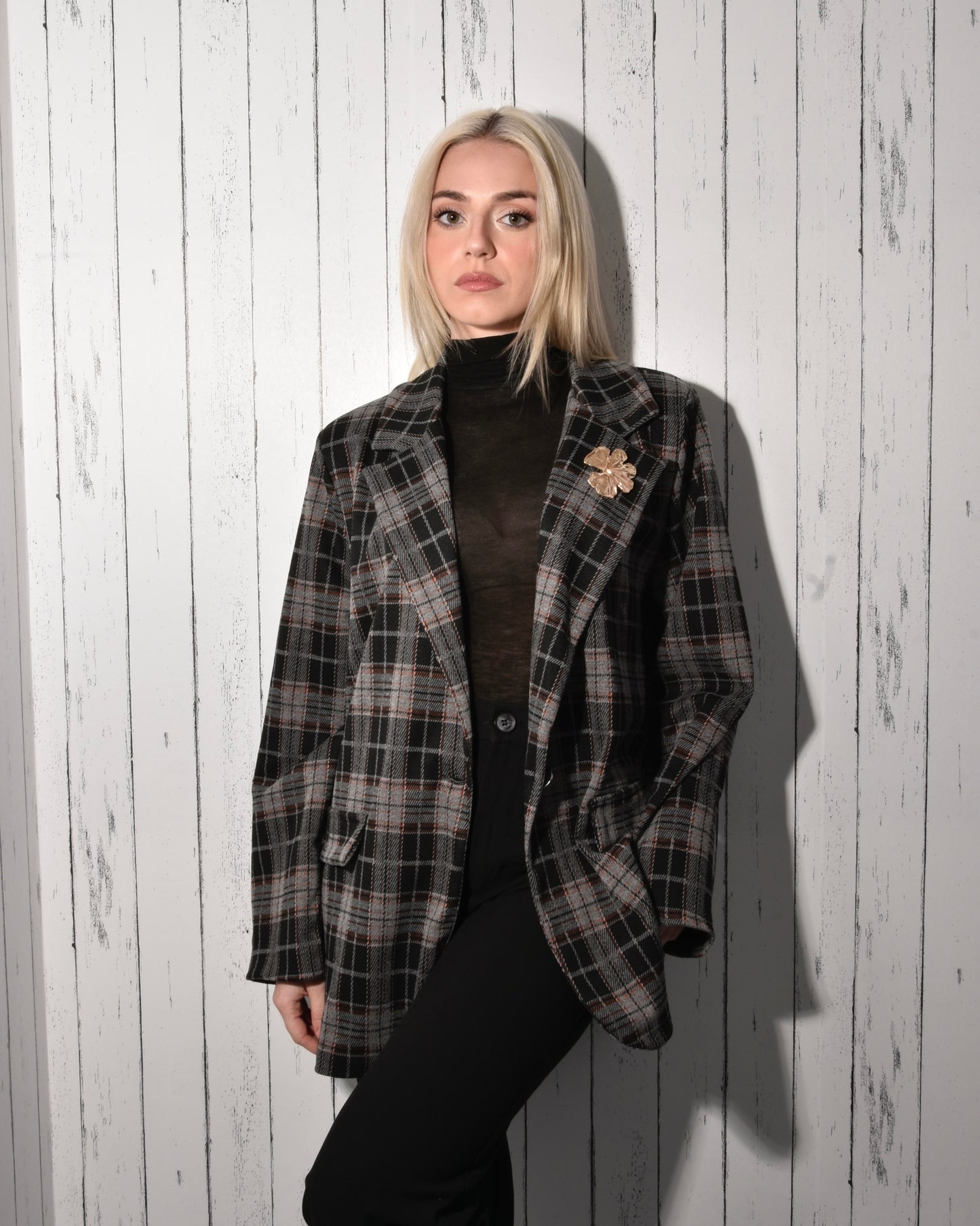 Blazer Donna a Quadri Grigio & Nero – Elegante, Moderno e Versatile