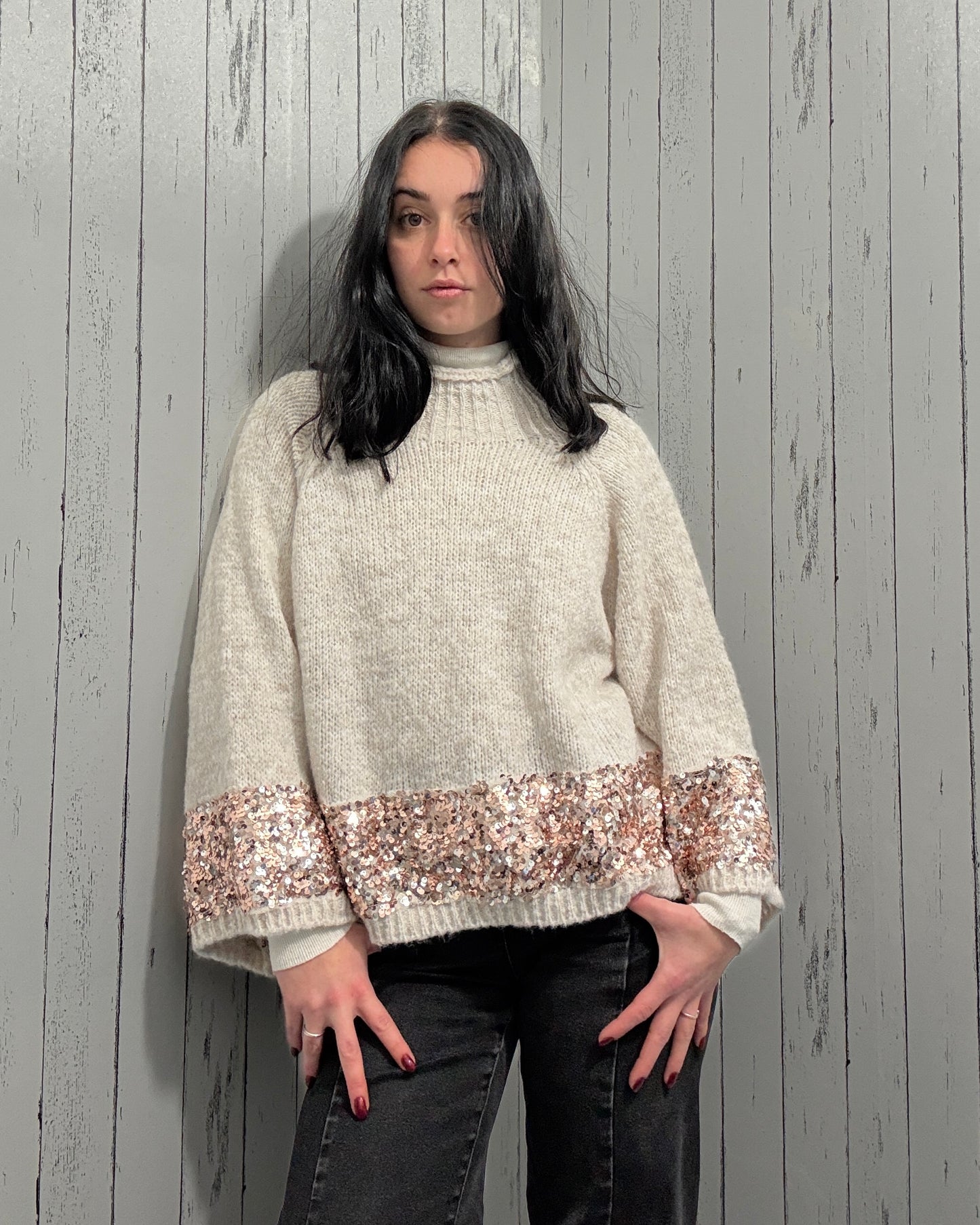 Maglione in maglia con dettagli in paillettes